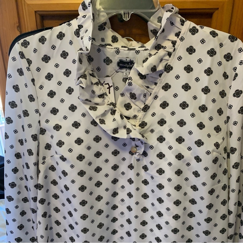 MUDPIE. Black & White, ruffled collar Tunic. Size S. Gold accent button.